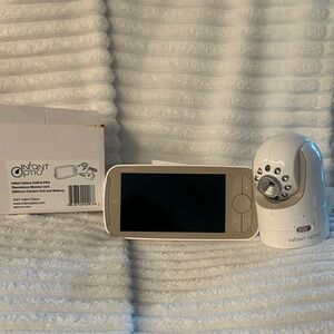Infant Optics White Baby Monitor
